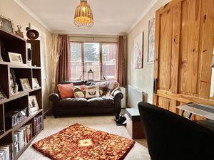 Study/Playroom/Bedroom 4- click for photo gallery